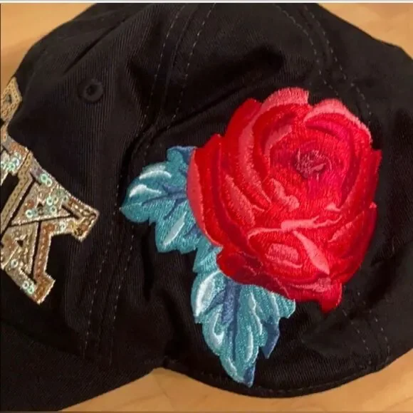 PINK VS ROSES EMBROIDERY BLING BASEBALL CAP - Picture 4 of 5